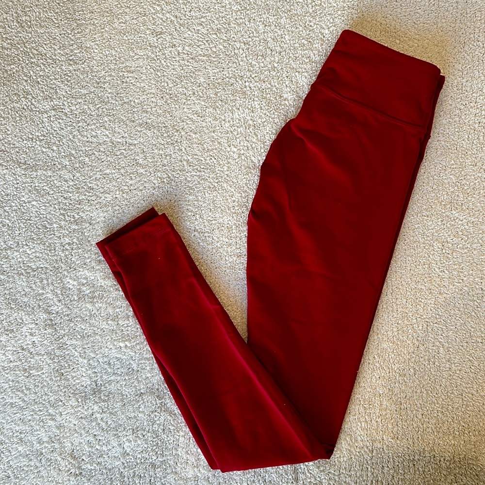 Size 4 Red Lulu Lemons